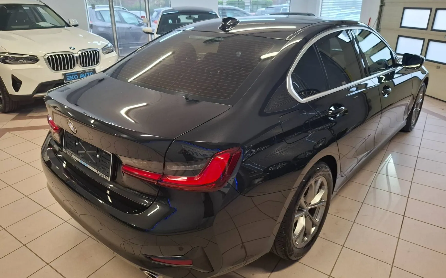 Zunanja slika - BMW serija 3: - 318d AVT.-1LAST.-SLO-VIRTUAL-AMBIENT-FUL LED-NAVI- - 3