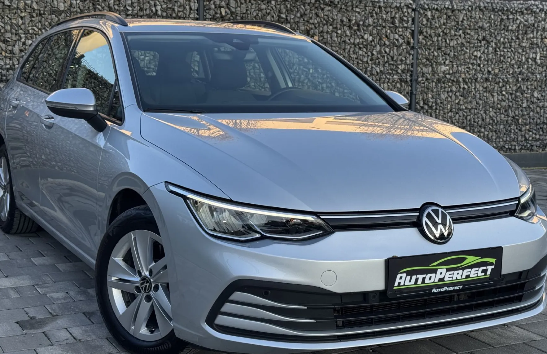 Zunanja slika - Volkswagen Golf - Variant 2.0 TDI avt. 85kw |NAVI|PDC|AMBI| - 1
