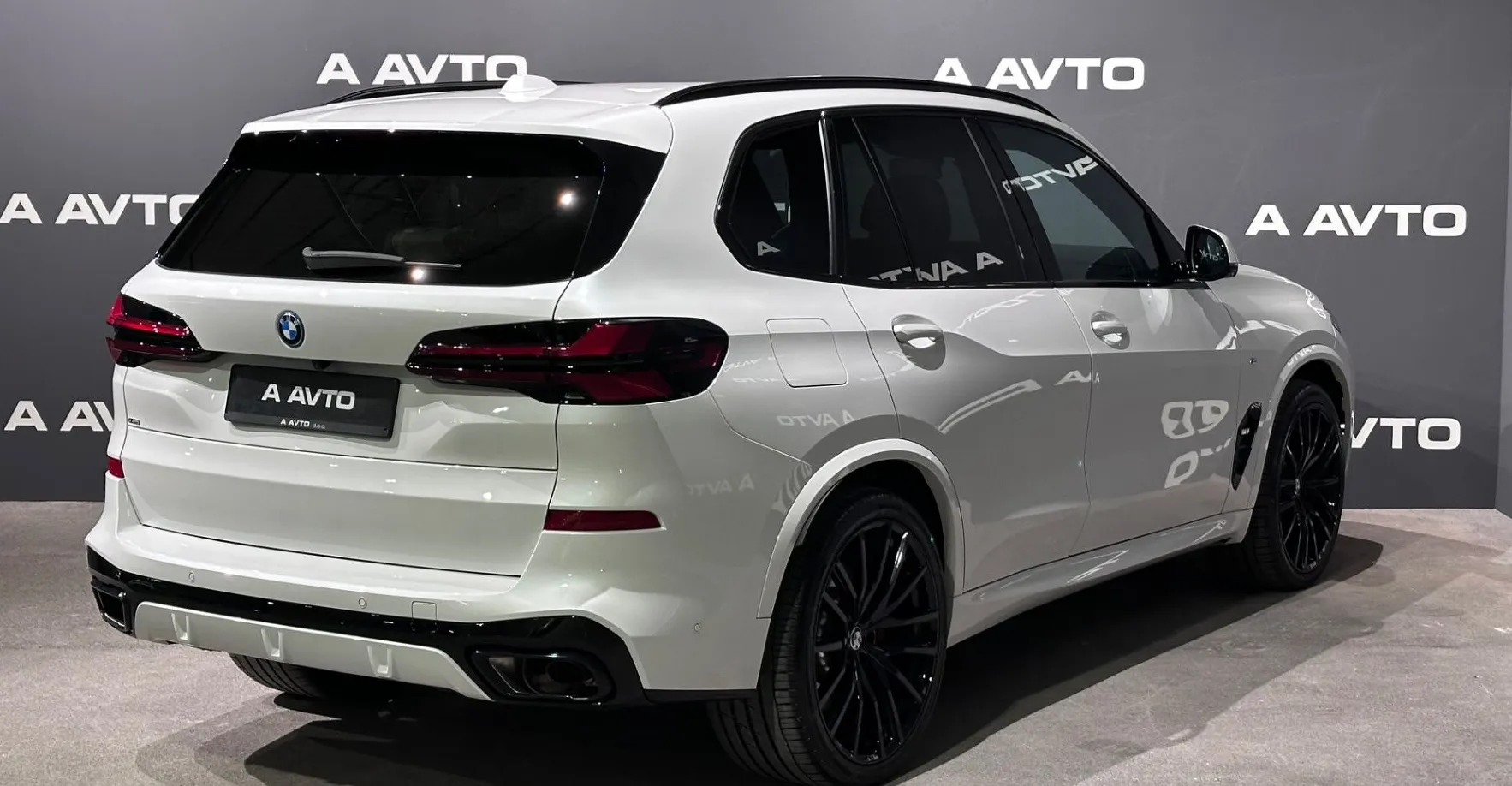 Zunanja slika - BMW X5 - serija : xDrive50e Avt. M Pro-INDIVIDUAL-22COL-VK-ICONIC... - 6