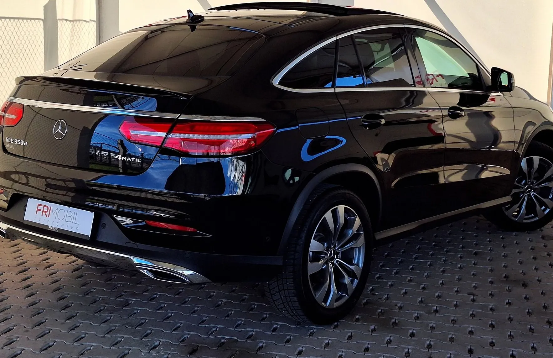 Zunanja slika - Mercedes-Benz GLE-Razred - GLE coupe GLE 350 d 4MATIC•PANORAMA•KAM360•AMBIENT•AIR• - 3