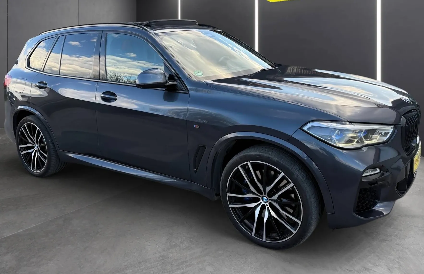 Zunanja slika - BMW X5 - serija : M50d LASER ADAPTIVNO PANO 360KAM NAVI PDC RADAR - 9