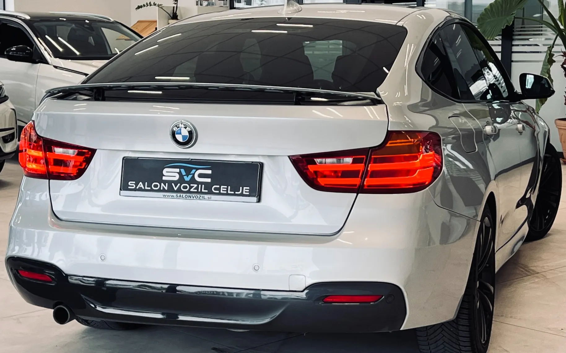Zunanja slika - BMW Serija 3 - 318d-M-PAKET-AUT - 4