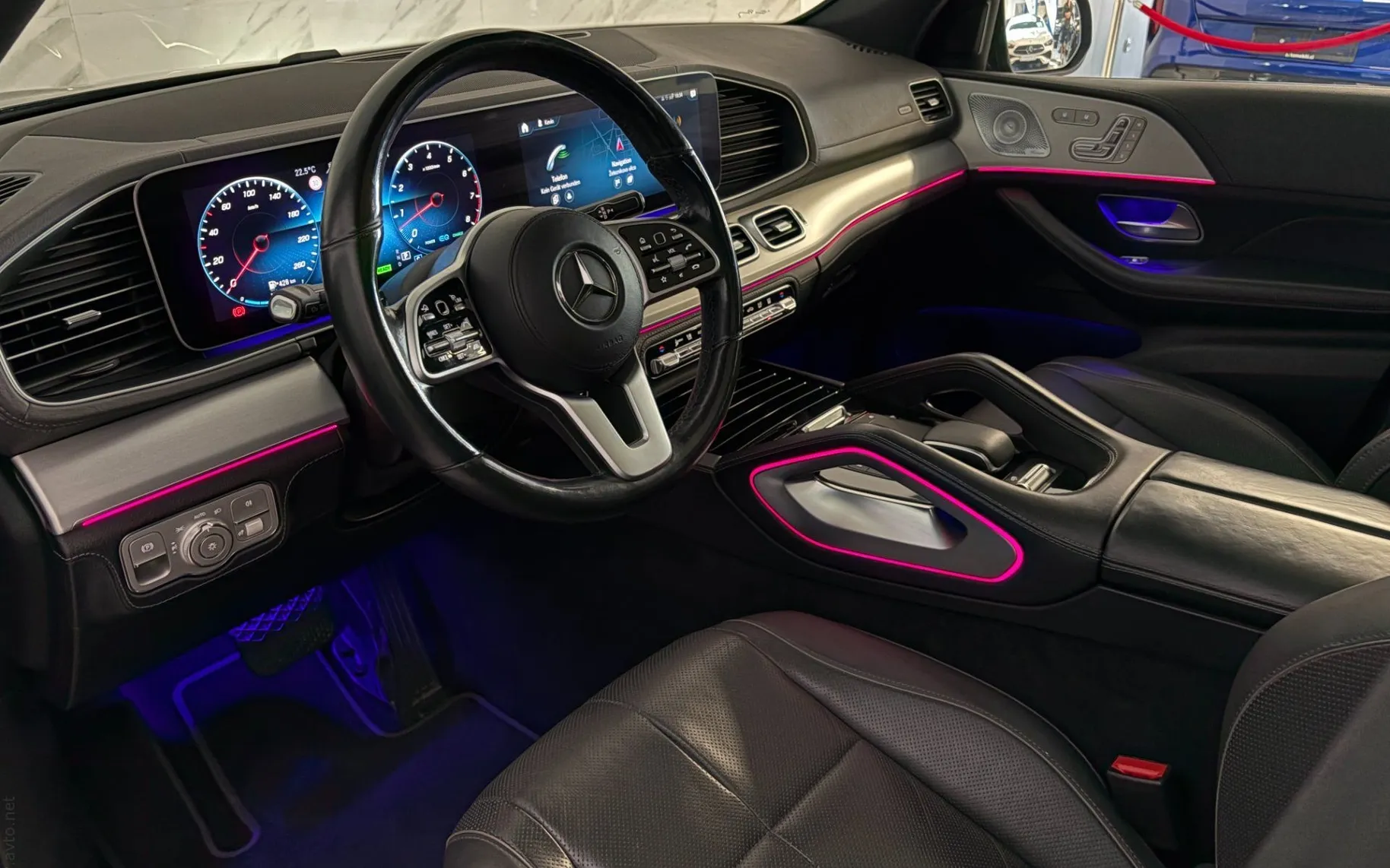 Notranja slika - Mercedes-Benz GLE-Razred - 580 4MATIC|Pano|ACC|Zračno|Hlaj|360K|Kljuka|Masaža - 8