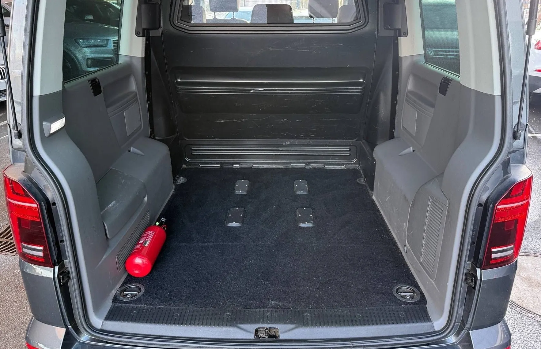 Zunanja slika - VW Caravelle - 2.0 TDI AUT. HIGHLINE RADAR FULL LED WEBASTO KAM.. - 17