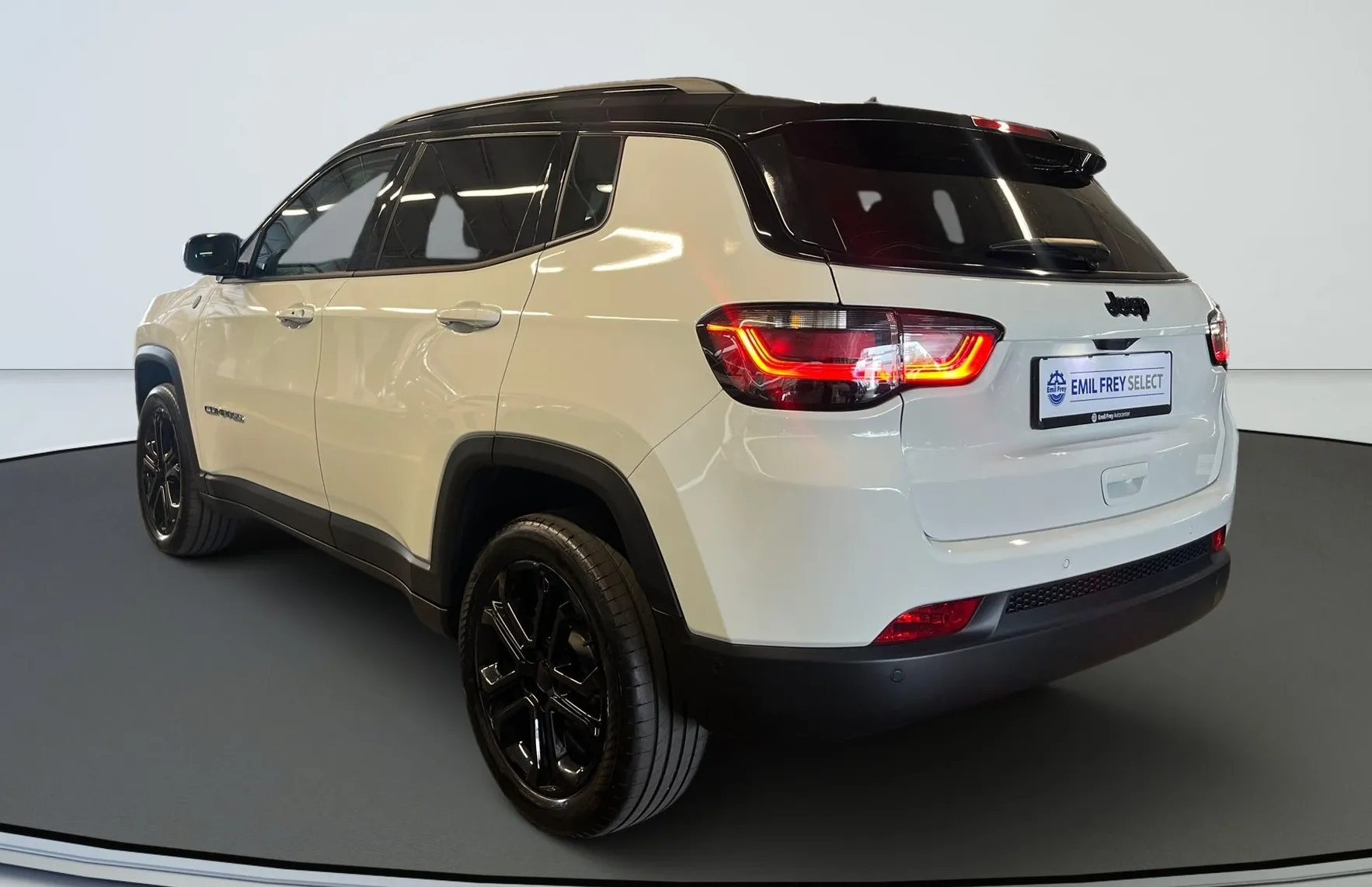 Zunanja slika - Jeep Compass - 1.5 T4 e-Hybrid North Star DCT - 4