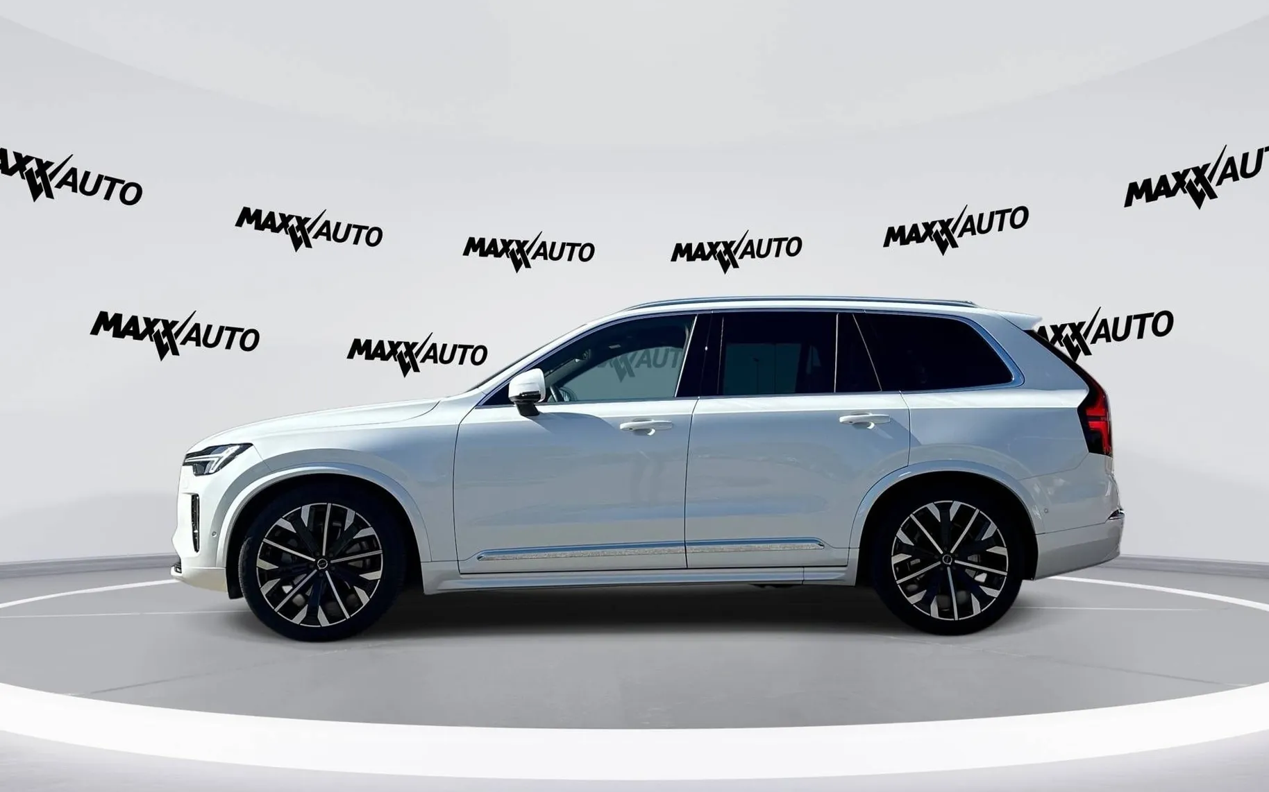 Notranja slika - Volvo XC90 - B5 AWD Plus Bright Avt. 7 sedežev - 8