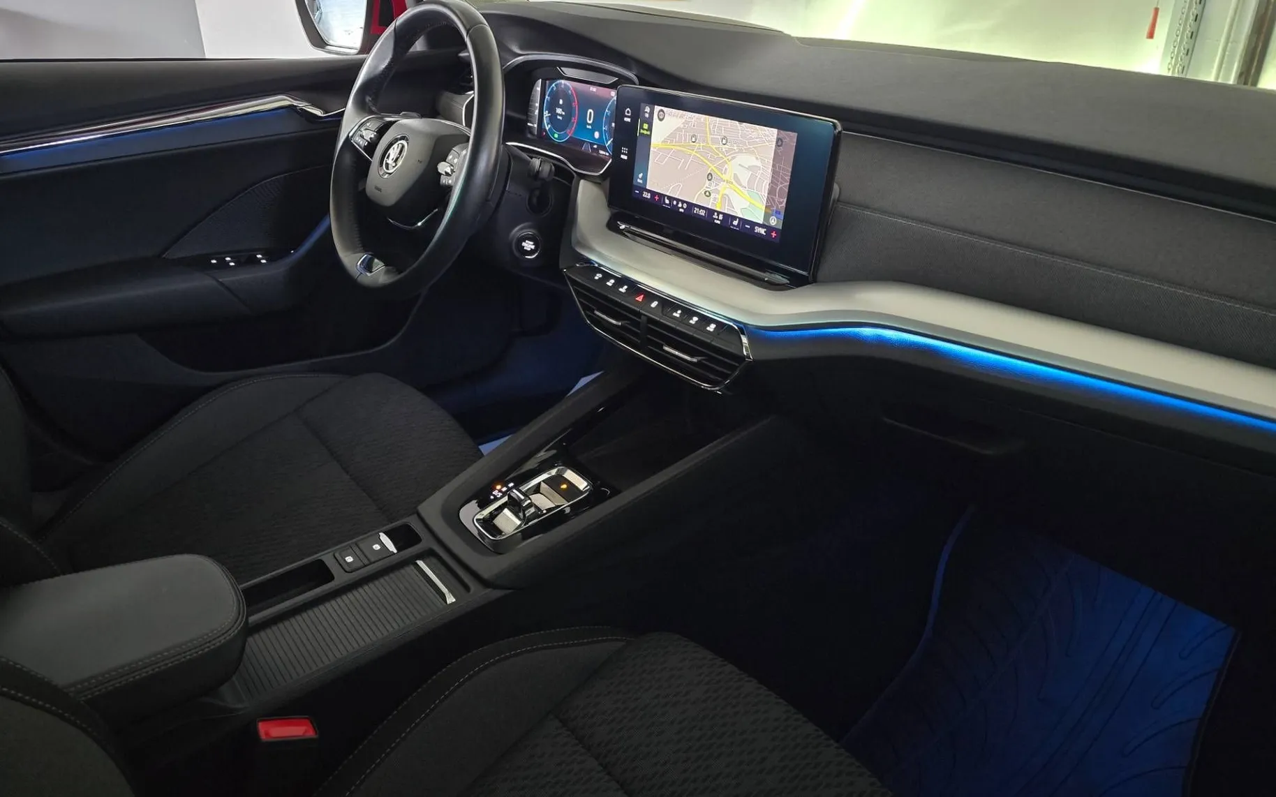 Notranja slika - Škoda Octavia - Combi 2.0 TDI Style DSG - LED.virtual.kamera.asist - 10