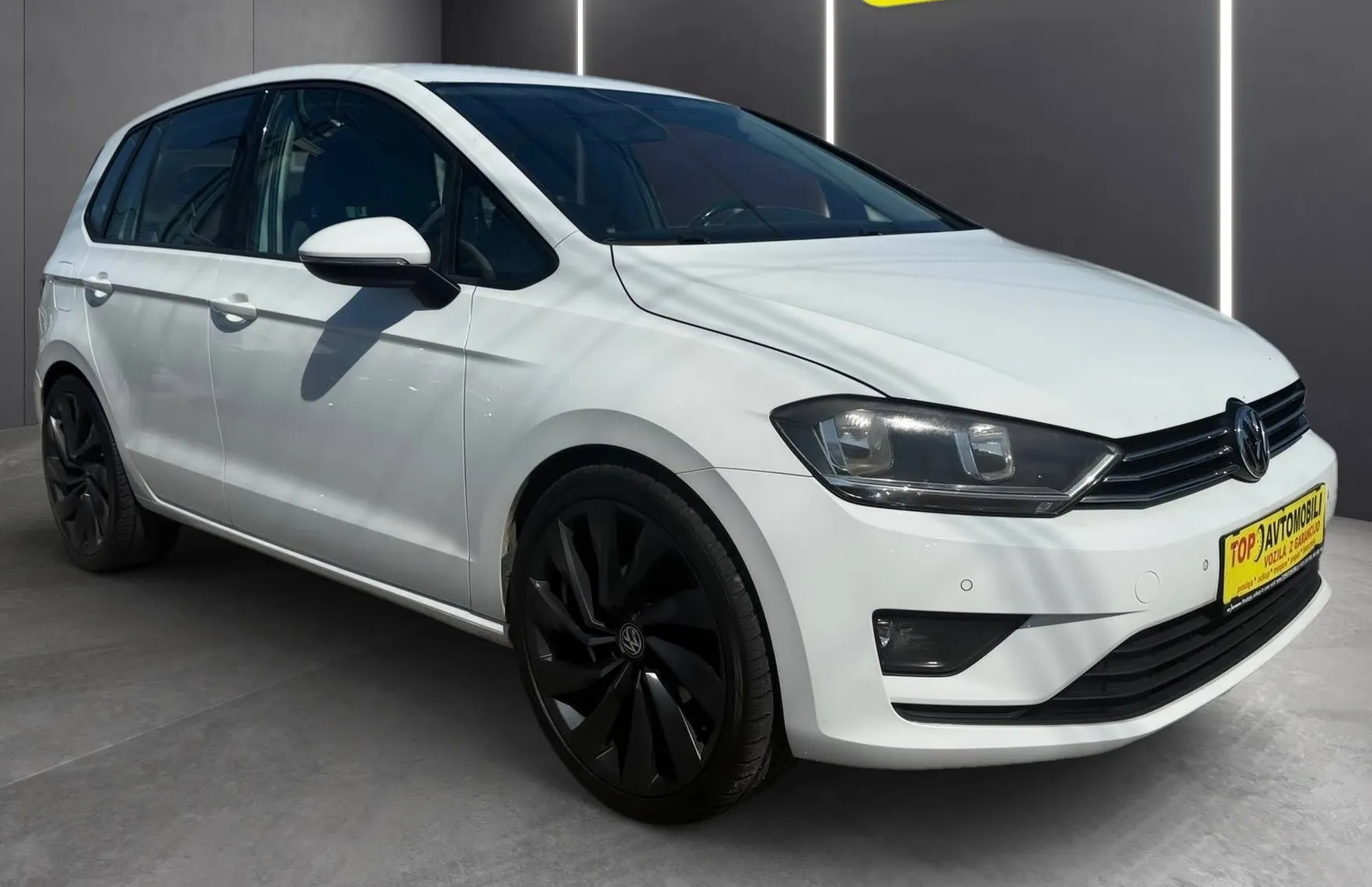 Zunanja slika - VW Golf - Sportsvan 1.6 TDI MOŽNOST FINANCIRANJA BREZ POLOGA - 9
