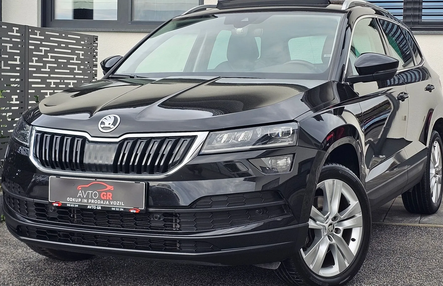 Zunanja slika - Škoda Karoq - 1.5 TSI ACT -SportLine- DSG-SPORT-LED-PANO-ALKANT - 10
