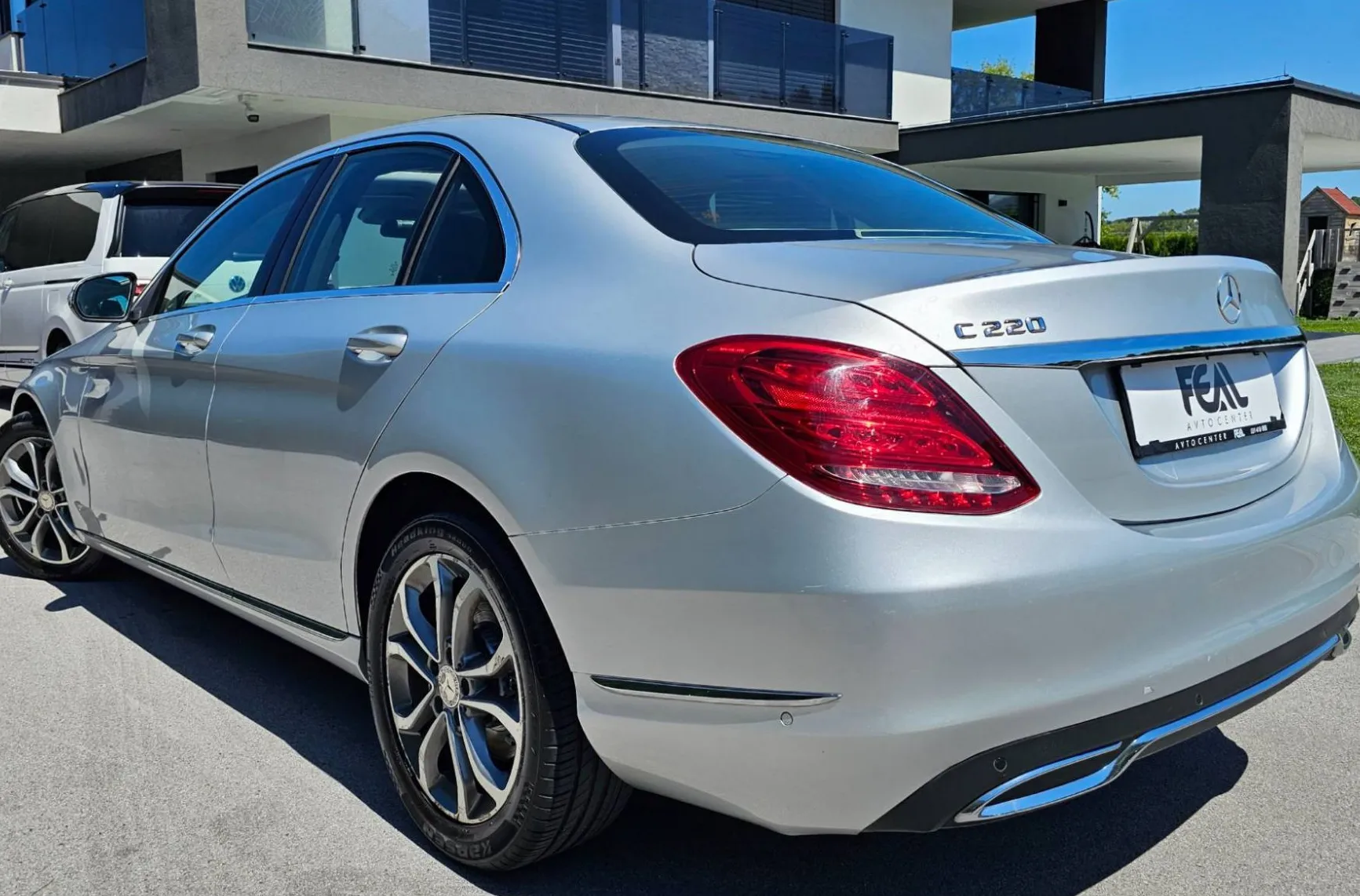 Zunanja slika - Mercedes-Benz C-Razred - C 220 D-AVT-SPORT-LED-HEAD UP-USNJE-ŠIBEDAH-1 LAS - 3