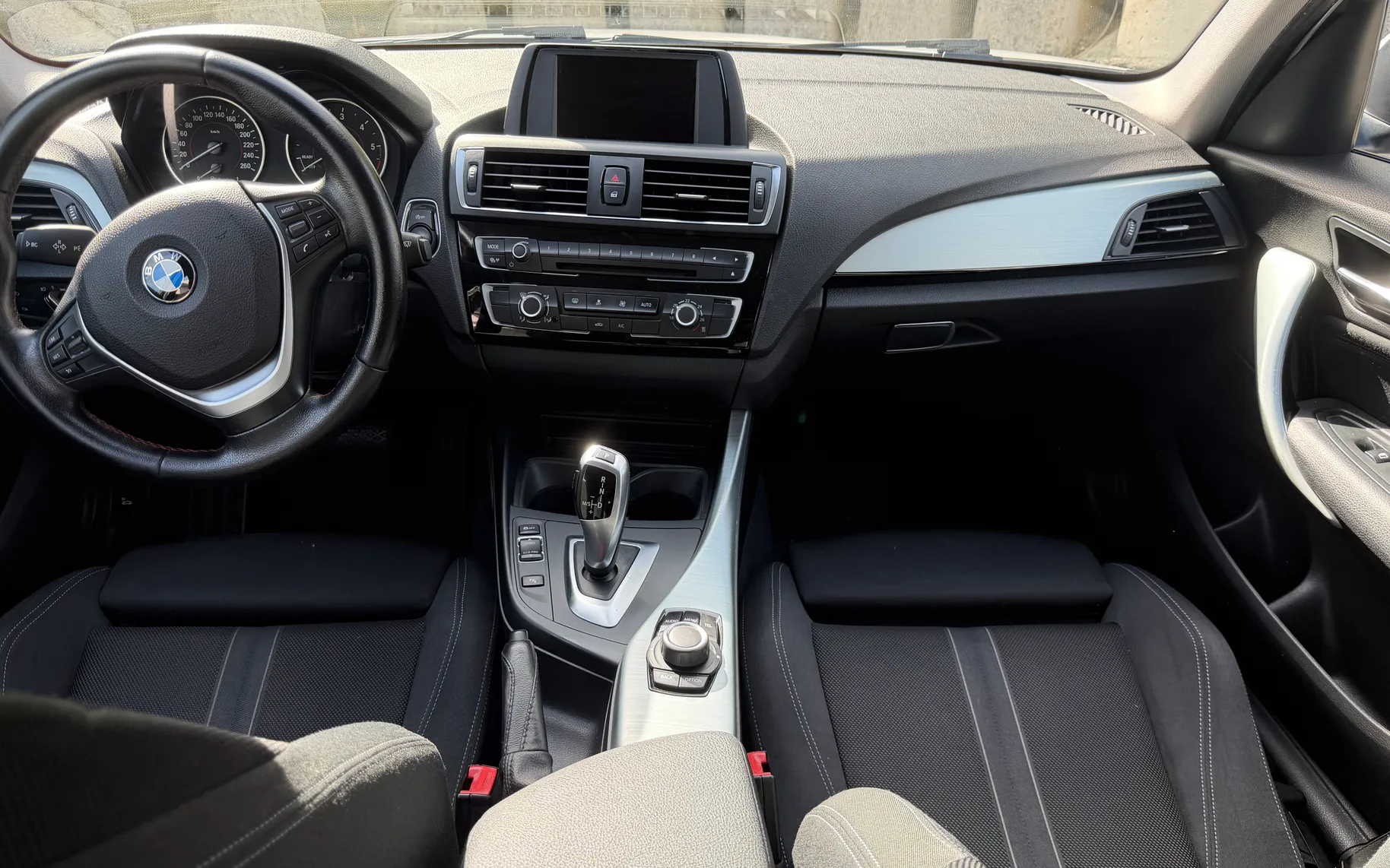 Notranja slika - BMW Serija 1 - Bmw 120d Xdrive - 5