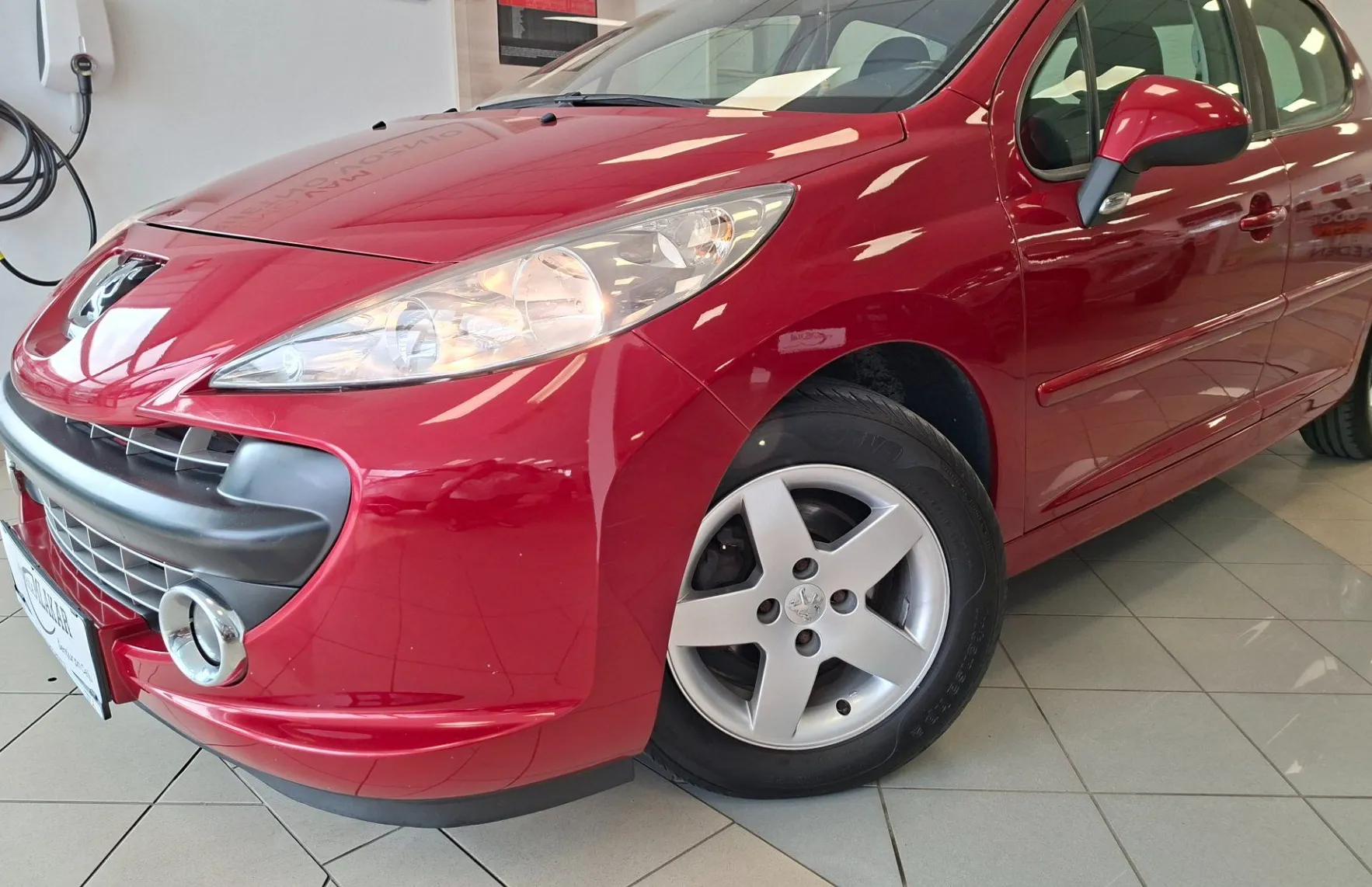 Zunanja slika - Peugeot 207 - Premium 1.4 16V-ODLIČEN-HITRI KREDIT- - 2