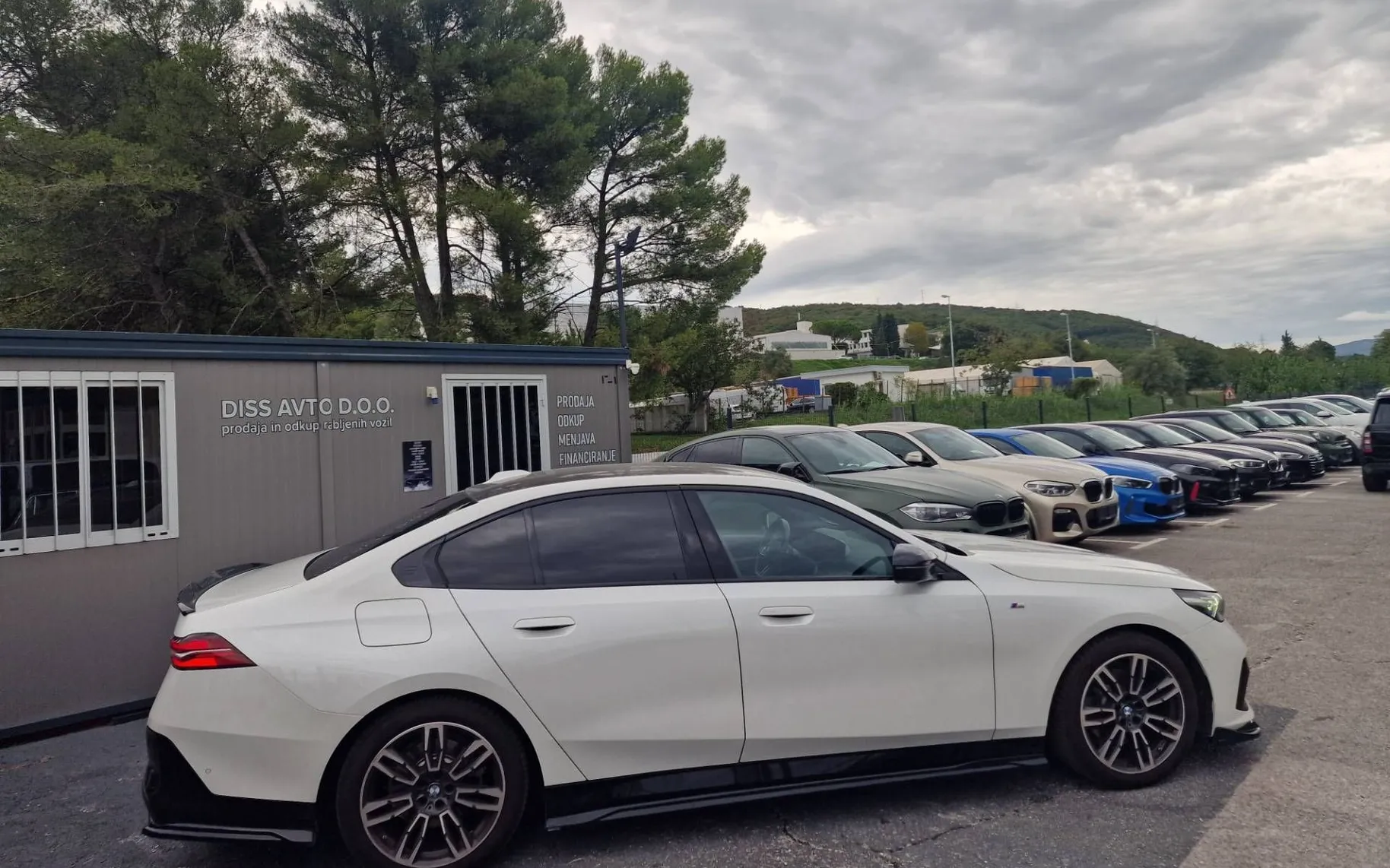 Zunanja slika - BMW serija 5: - 520i Avt. M-SPORT POLOG 5600 - 5