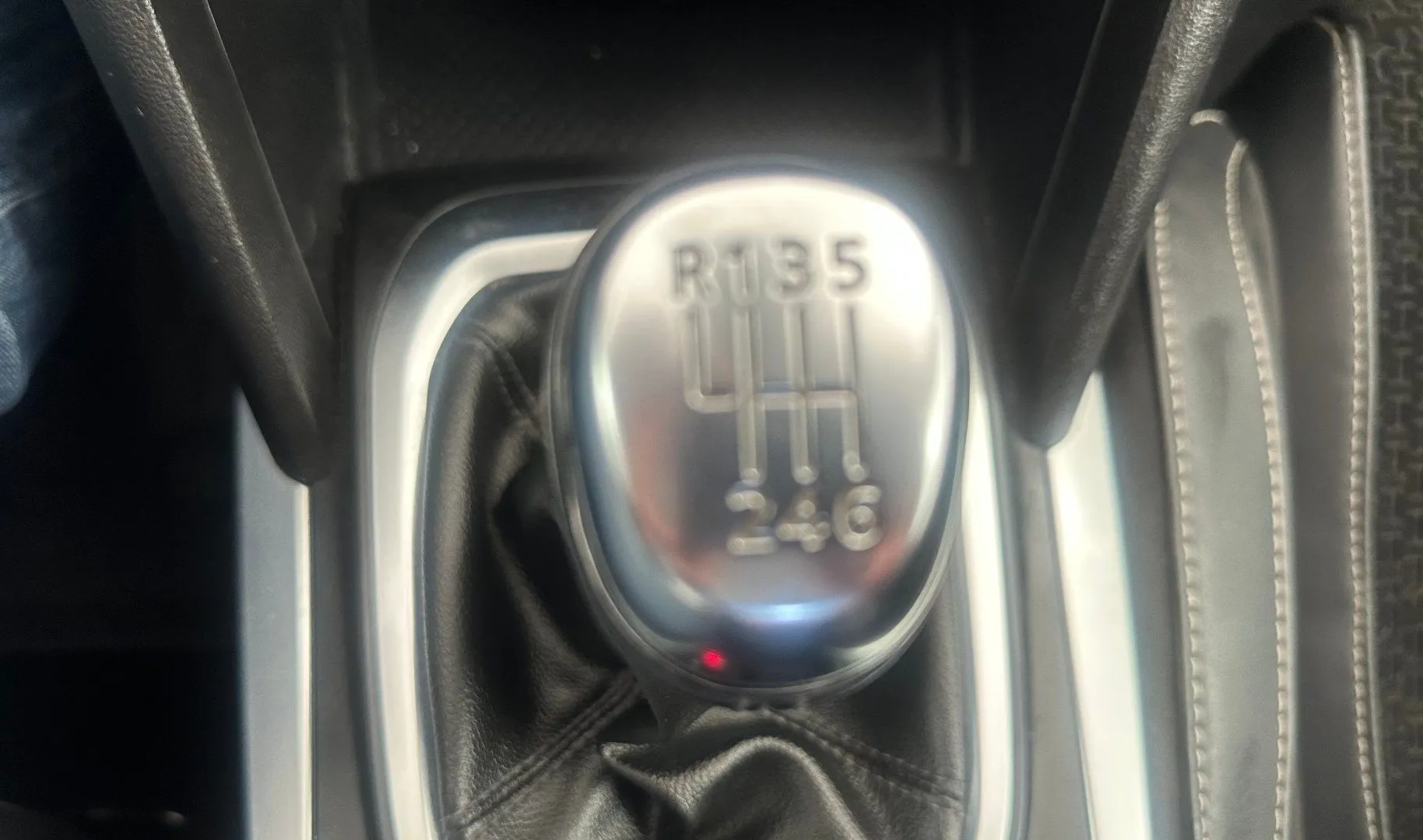 Zunanja slika - Renault Megane Limousine - Mégane Berline TCe 140.INTENSE.USNJE.SLOVENSKI.1 LASTNIK - 10