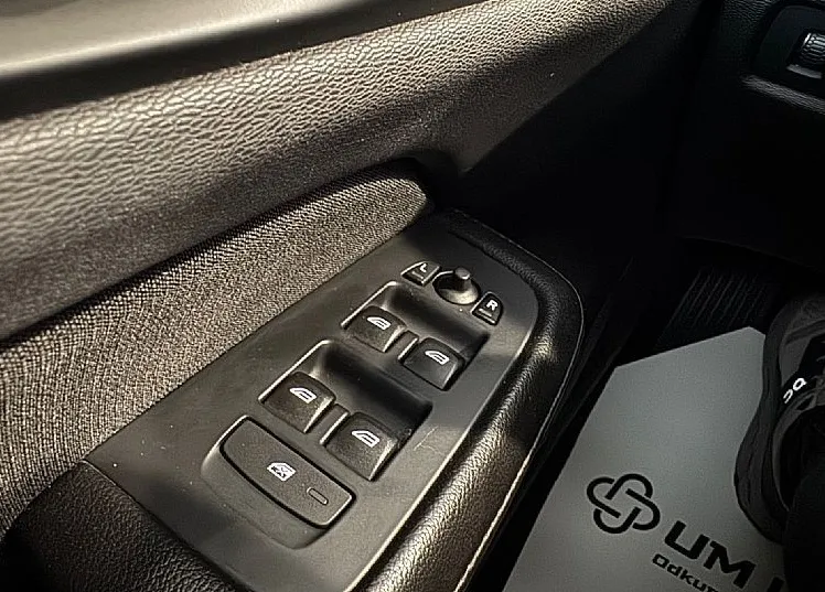 Zunanja slika - Volvo V60 - D3 A Momentum- FULL LED - NAVI - PDC - ODLIČEN - 15