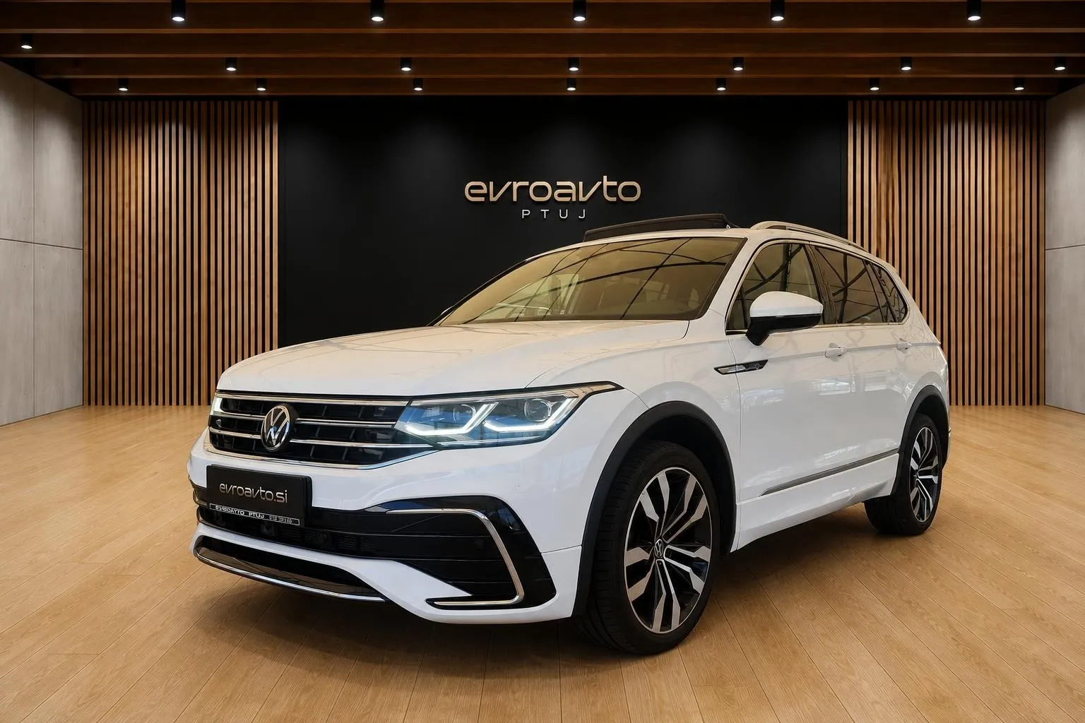 Zunanja slika - Volkswagen Tiguan Allspace - 4motion 2.0 TDI R-Line DSG•SLO•Panorama•IQ.LIGHT - 1