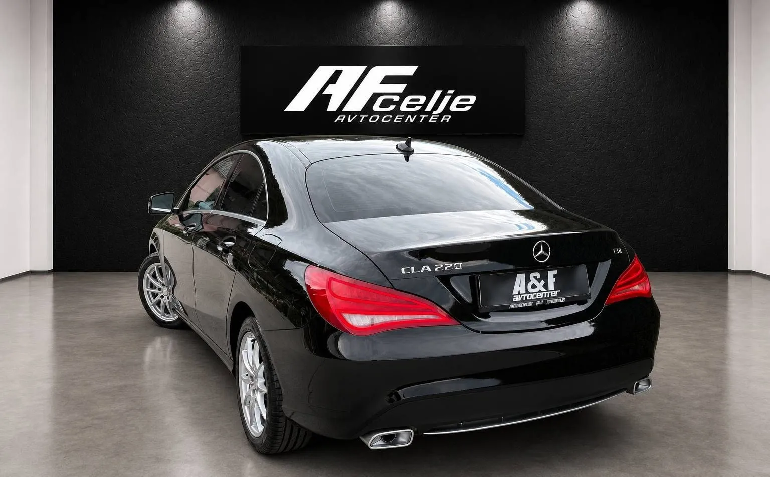 Notranja slika - Mercedes-Benz CLA-Razred - 220 CDI-AUT-XENON LED-LIZING ZA TUJCE - 7