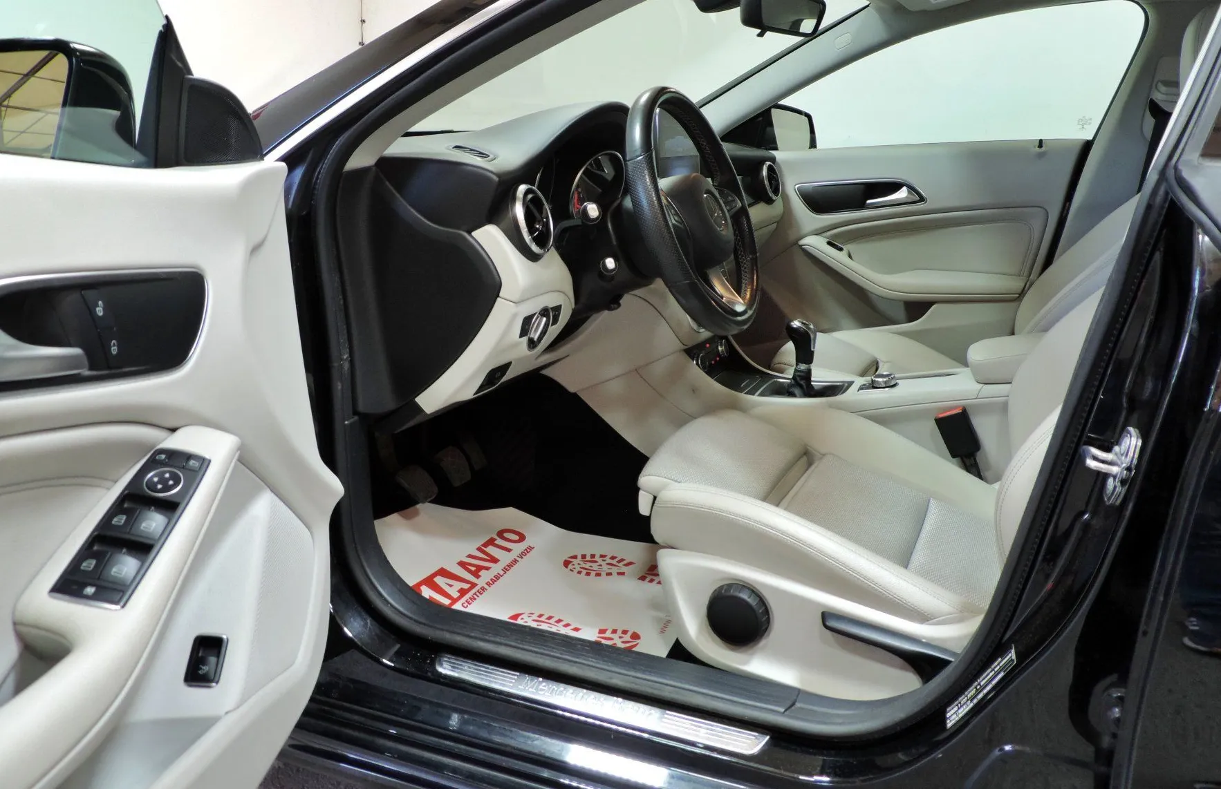 Zunanja slika - Mercedes-Benz CLA-Razred - 180 - 9