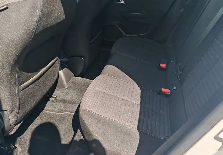 Zunanja slika - Peugeot 2008 - 1.2 PureTech 130 S S Active Pack°°Velik servis°° - 6