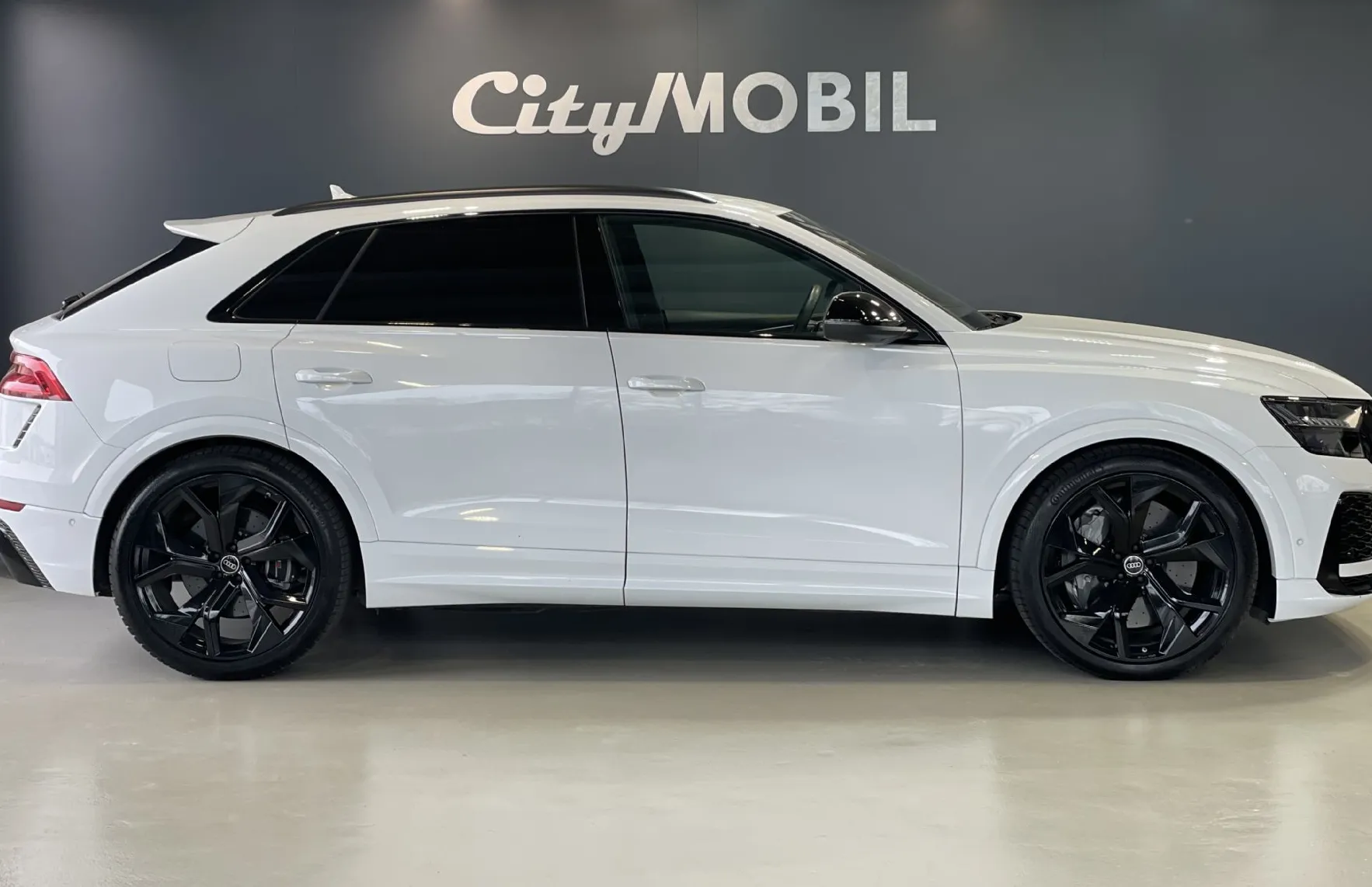 Zunanja slika - Audi RS Q8 - RSQ8-1.LAST-ZRAČNO-AKRAPOVIC-SOFT-HEADUP-NAVI-360- - 4