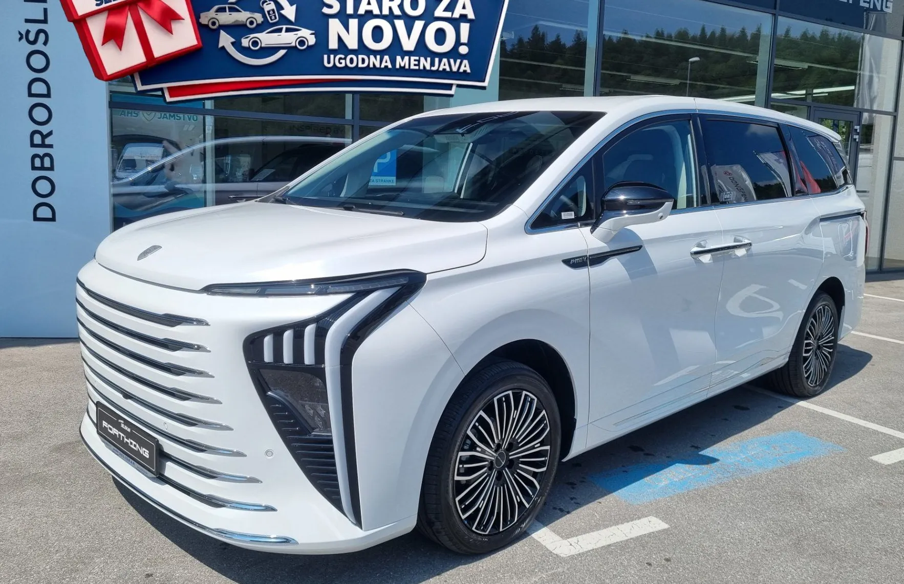 Zunanja slika - Forthing V9 - 1.5T PHEV - 7 SEDEŽEV - BOGATA OPREMA - NA ZALOGI - 1