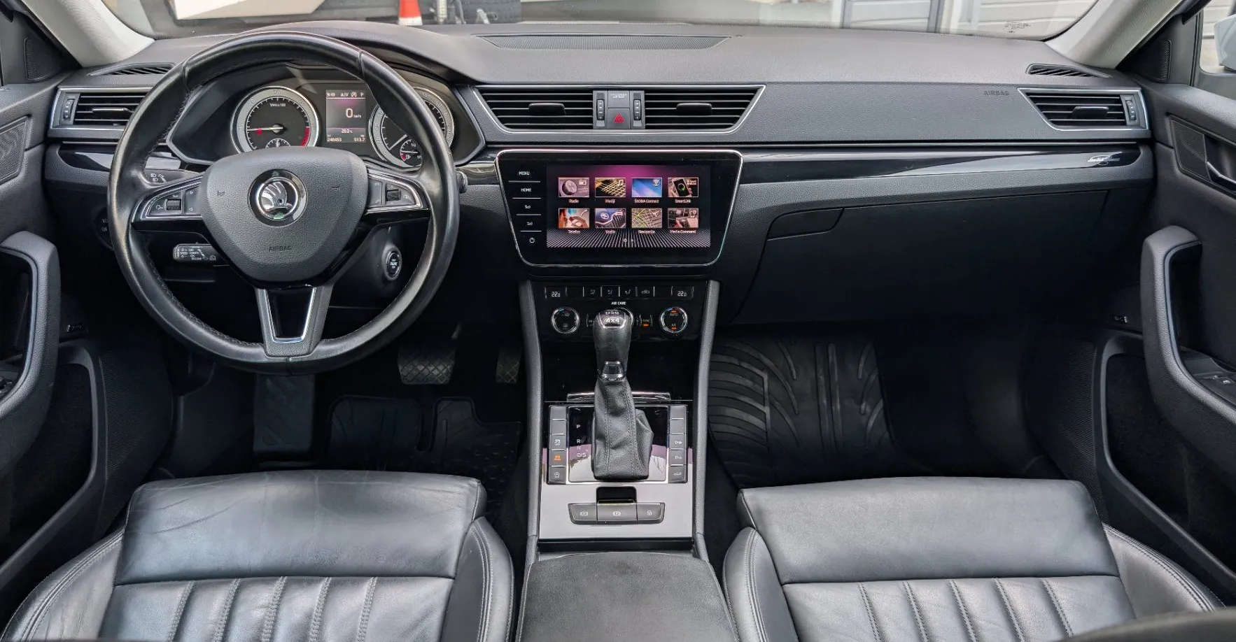 Zunanja slika - Škoda Superb - Combi 4x4 2.0 TDI L K DSG Usnje Navi ACC - 9