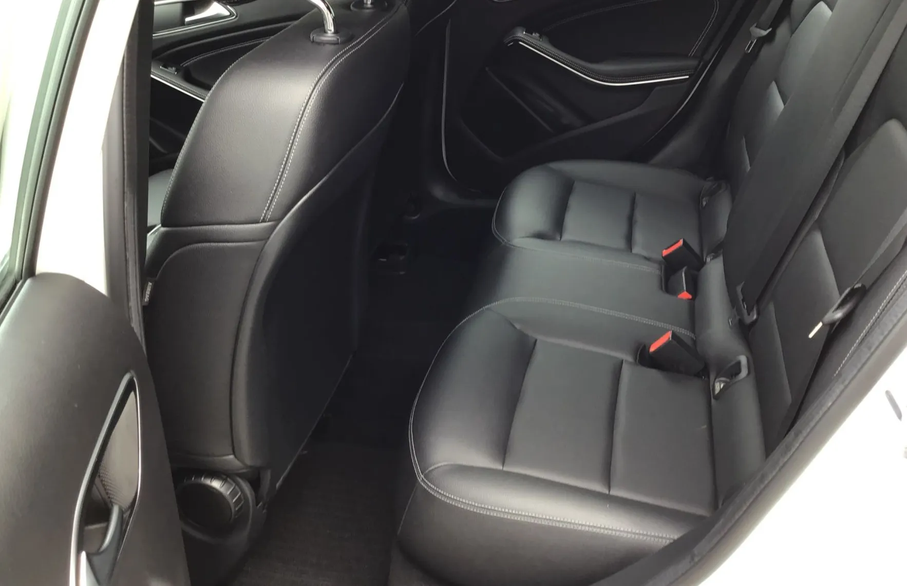 Zunanja slika - Mercedes-Benz GLA-Razred - GLA 180 Urban Avt. - 10