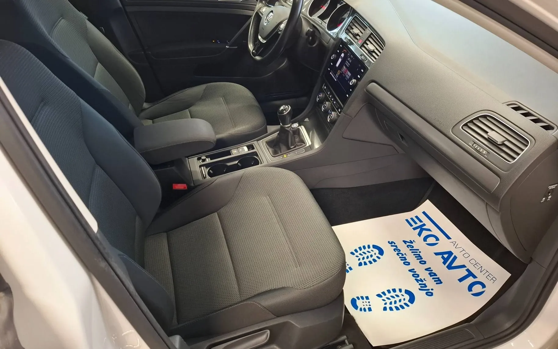 Notranja slika - Volkswagen Golf Variant - 1.6 TDI 1 LASTNIK-SLO-ACC-MRTVI KOTI-2X PDC-LED... - 12