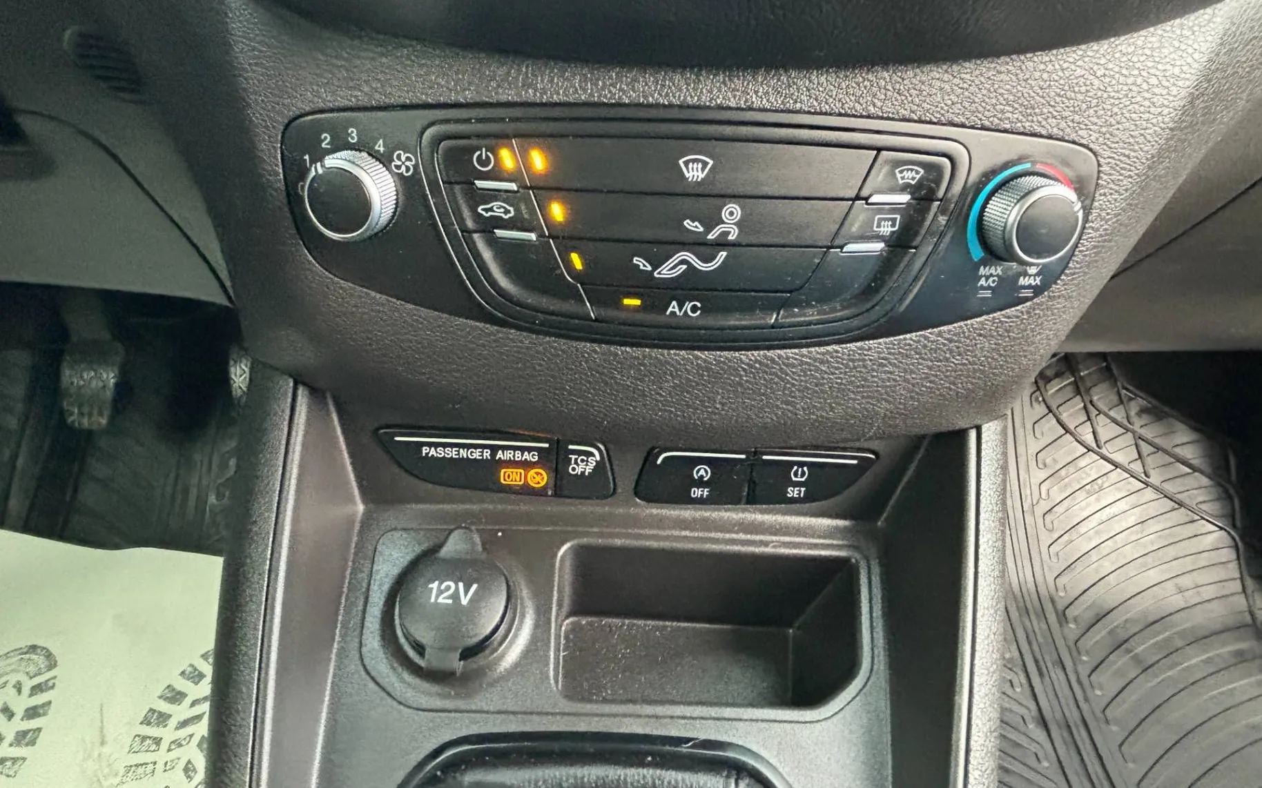 Zunanja slika - Ford Tourneo - Courier 1.5 Tdci SLOVENSKO VOZILO - 1 LASTNIK... - 12