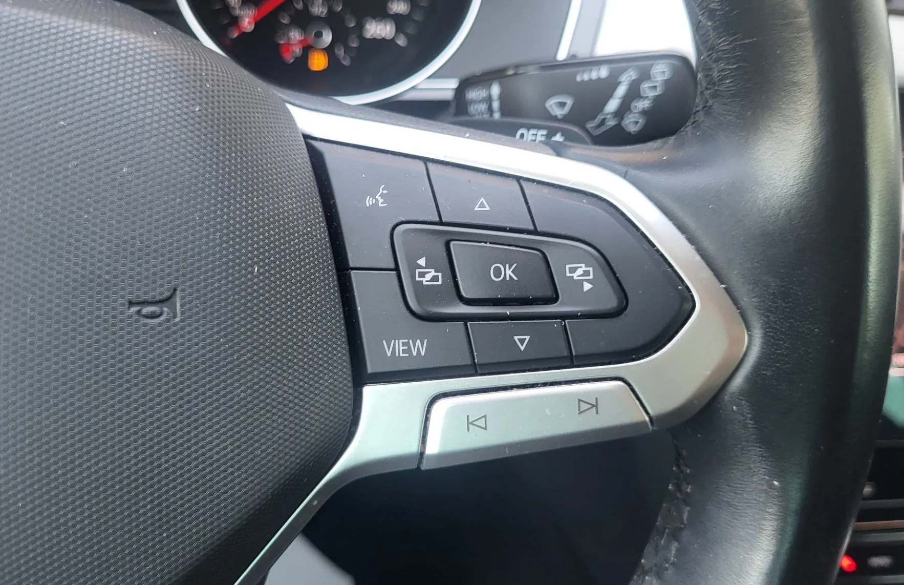 Zunanja slika - Volkswagen Passat - Variant 2.0 TDI DSG-ale-pdc-acc-radar-navi-led-kamera - 10