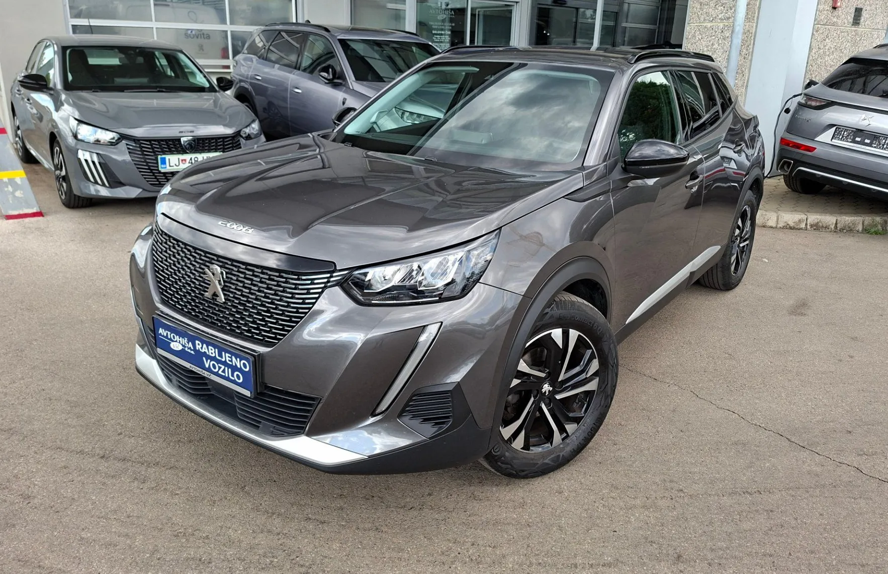 Zunanja slika - Peugeot 2008 - 1.2 PureTech 130 S S Allure Pack Avt. + KLJUKA - 1
