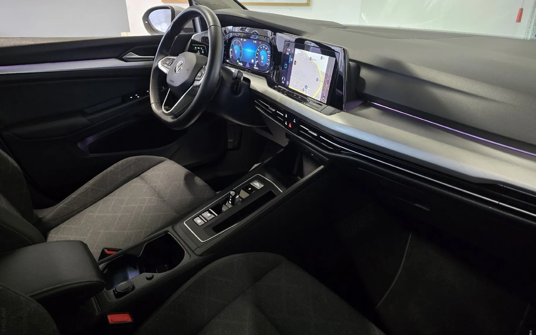 Notranja slika - Volkswagen Golf Variant - 2.0 TDI DSG Life - LED.virtual.navi.ACC.ALU17 - 11
