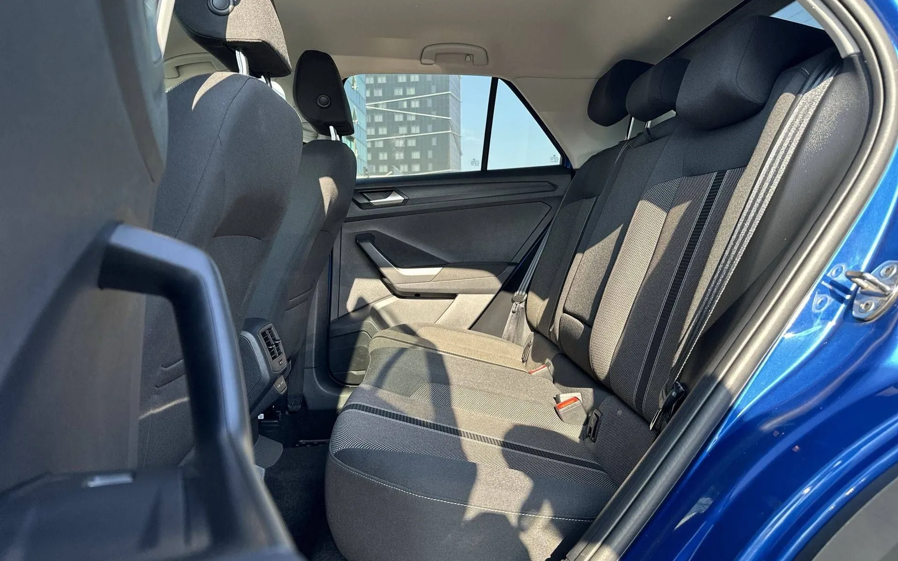 Notranja slika - Volkswagen T-Roc - 1.0 TSI BMT Style - 11