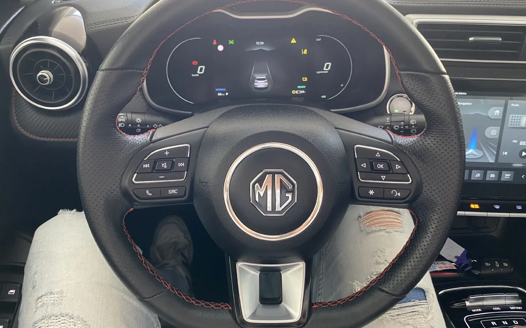 Notranja slika - MG ZS EV - d Luxury 5d 130kW.NEMŠKI.LED.NAVI.KAMERA. - 10