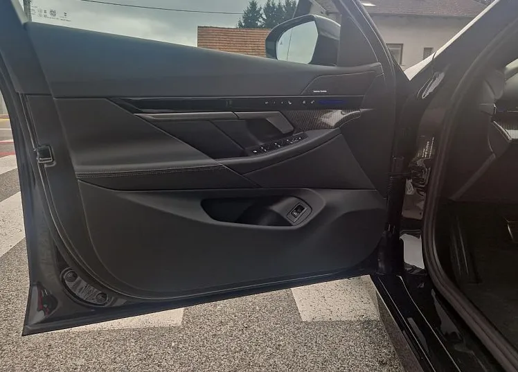 Zunanja slika - BMW Serija 5 - Touring: 520d xDrive  AT  M PAKET - ACC - HARMAN - 15