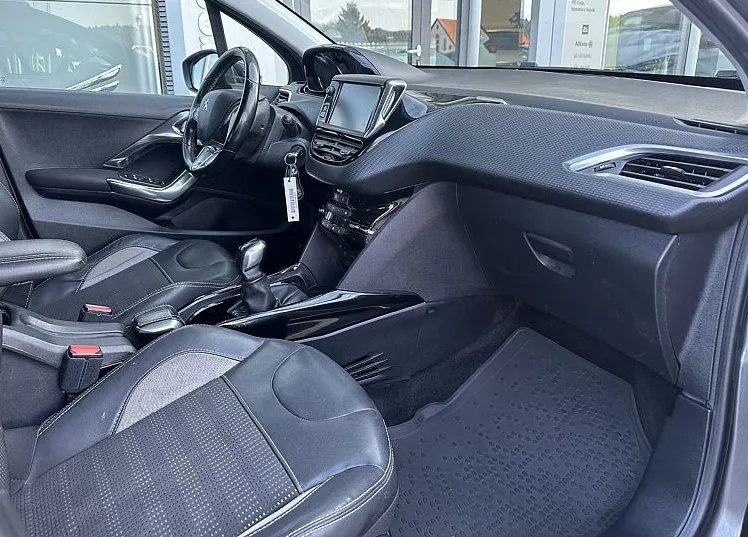 Zunanja slika - Peugeot 2008 - 1.2 PureTech 110 Stop Start ALLURE - 10