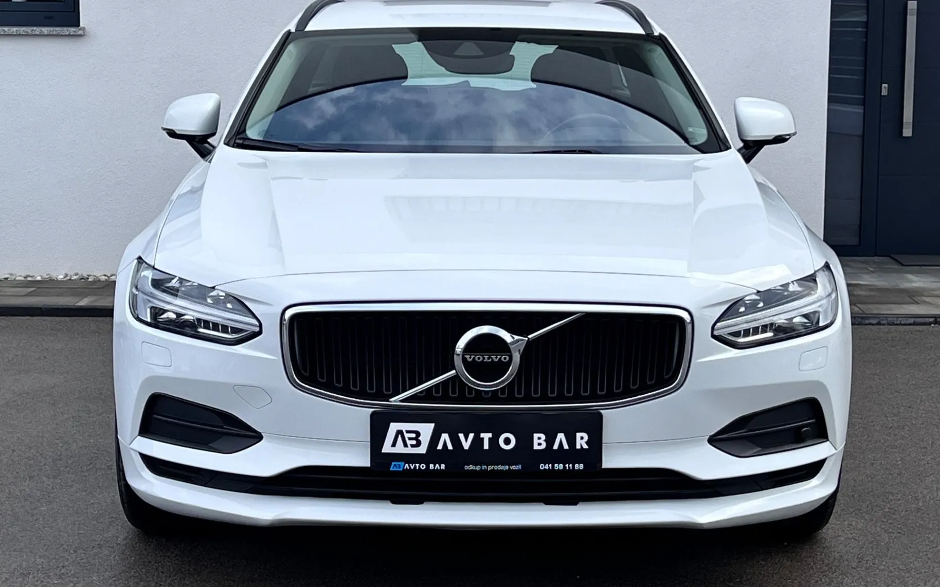 Zunanja slika - Volvo V90 - 2.0D+ACC+FULL LED++NAVI+PDC+KLJUKA+NOVE PNEVMATI - 2