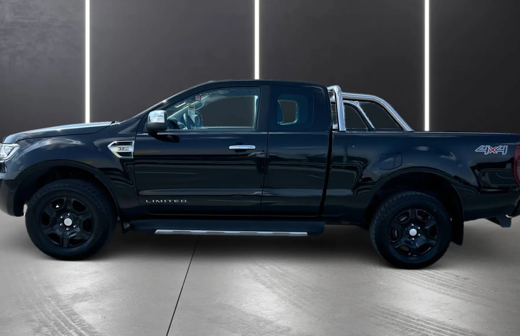Zunanja slika - Ford Ranger - 3.2 TDCi RC 4X4 AUT.  XENON NAVI TEMP PDC KLJUKA - 4