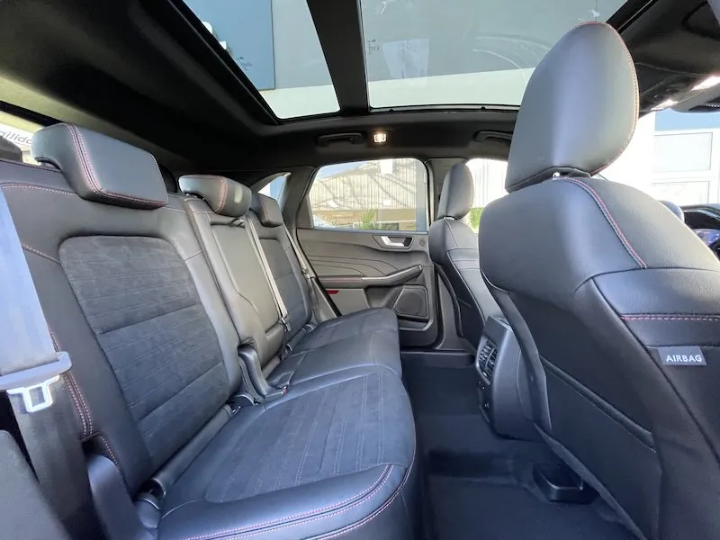Zunanja slika - Ford Kuga - St-Line X Graphite tech 2.5 Hybrid 190KM FHEV - 11
