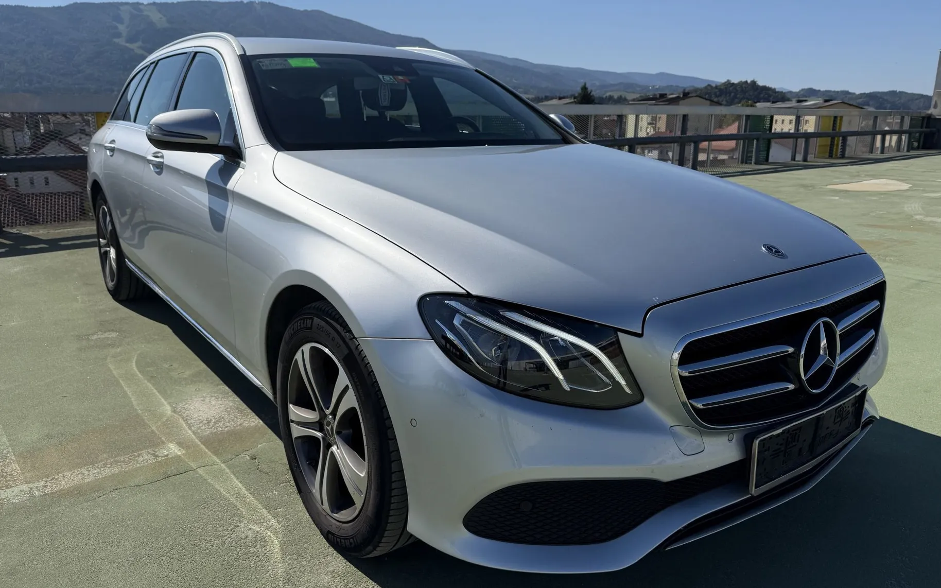 Zunanja slika - Mercedes-Benz E-Razred - 220 t  avt.kamera.143KW - 3