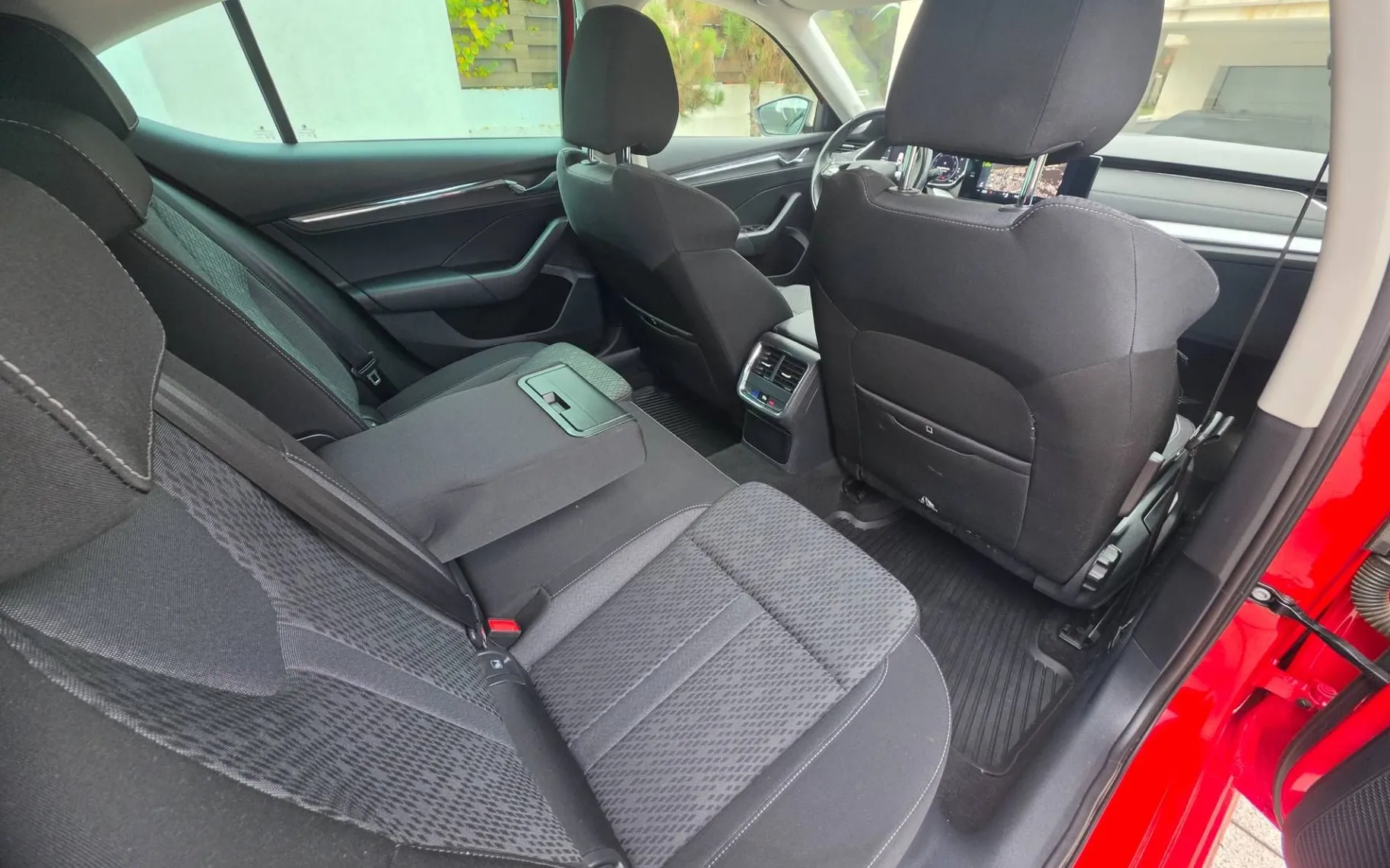Notranja slika - Škoda Octavia - 2.0 TDI DSG SPORT-LINE |VIRTUAL|MATRIX|TEMPOMAT| - 11