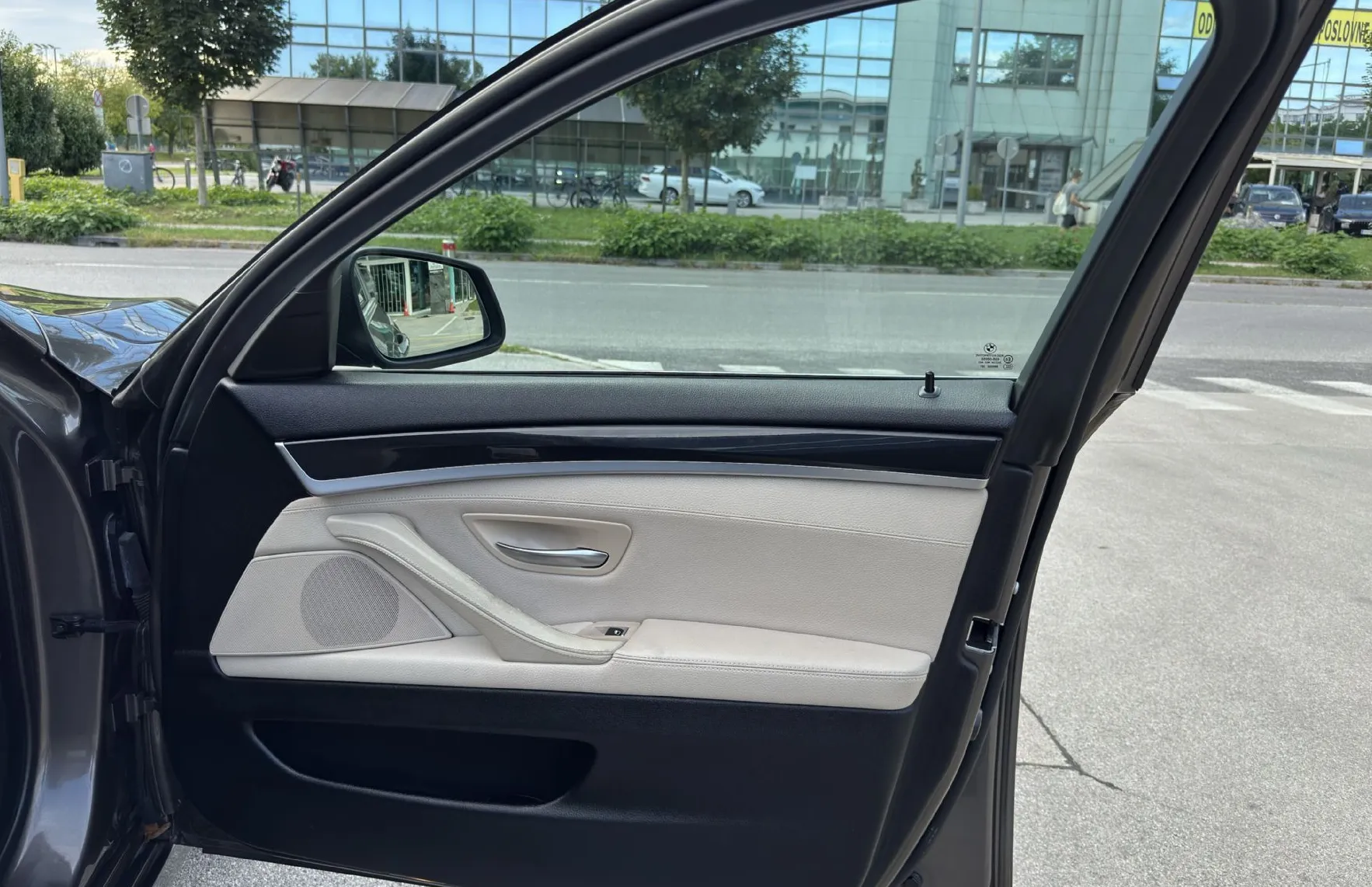 Zunanja slika - BMW Serija 5 - Touring: 520d - 17