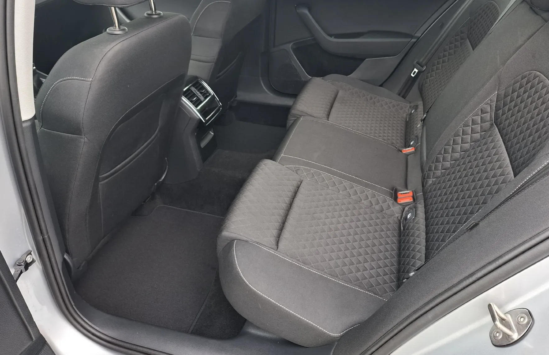 Zunanja slika - Škoda Superb - 2.0 TDI Style Combi  110 kW - 9