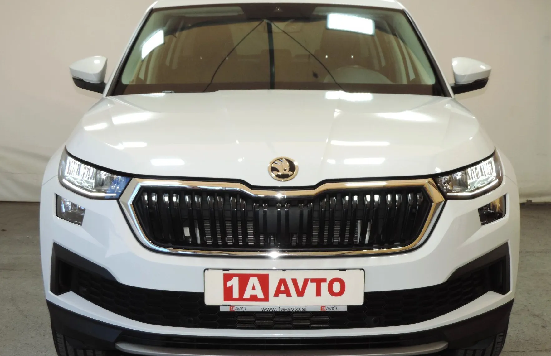 Zunanja slika - Škoda Kodiaq - 2.0 TDI Ambition DSG 7.SEDEŽEV-PANORAMA-ACC-LED - 2