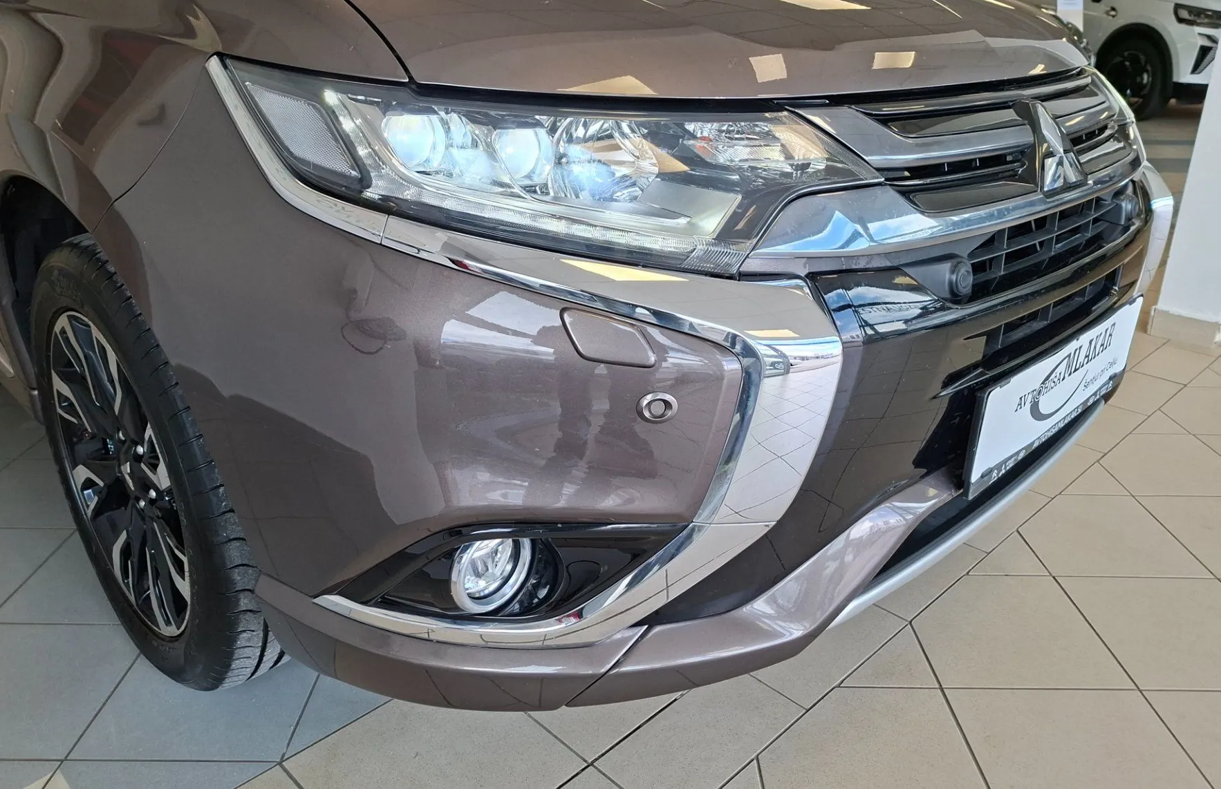 Zunanja slika - Mitsubishi Outlander - PHEV 4WD 2.0 Instyle Navi+ Avt.-SLO-ODLIČEN- - 17