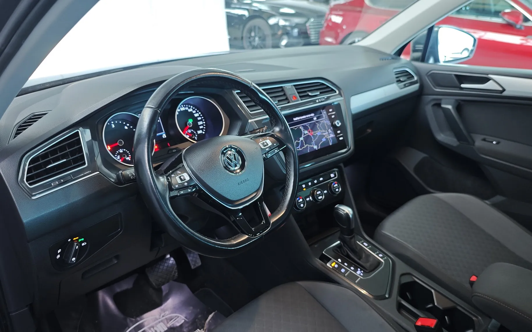 Zunanja slika - VW Tiguan - 2.0 TDI SCR BMT Comfort Edition 110kW DSG NAVI ACC - 8
