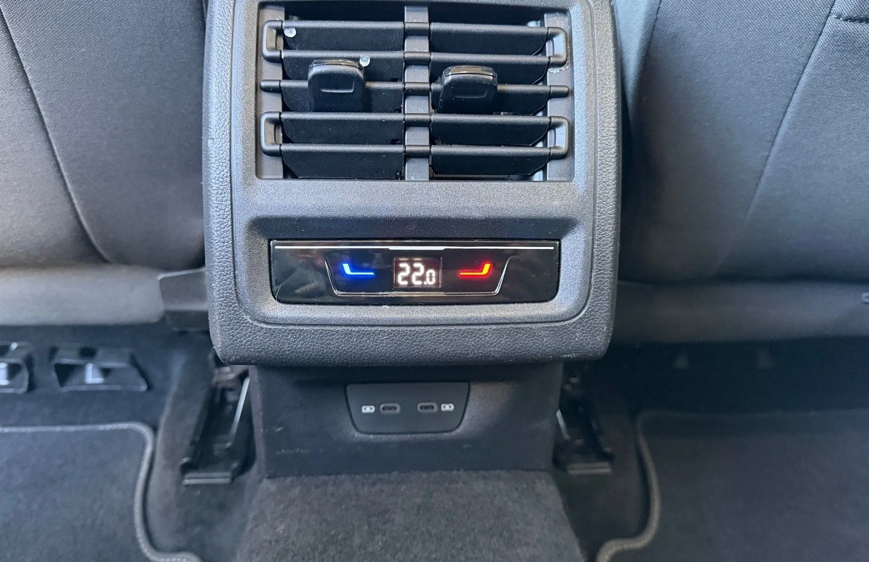 Zunanja slika - VW Golf - Variant 2.0 TDI BMT Life DSG - Kamera - Vlečna Kljuka - 14