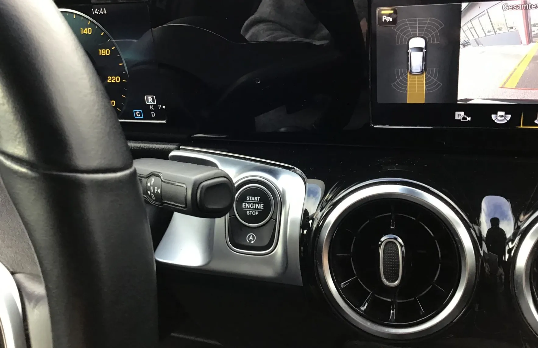 Zunanja slika - Mercedes-Benz GLB-Razred - GLB 180 d URBAN PAKET-NOČNI PAKET-KAMERA-NAVI - 14