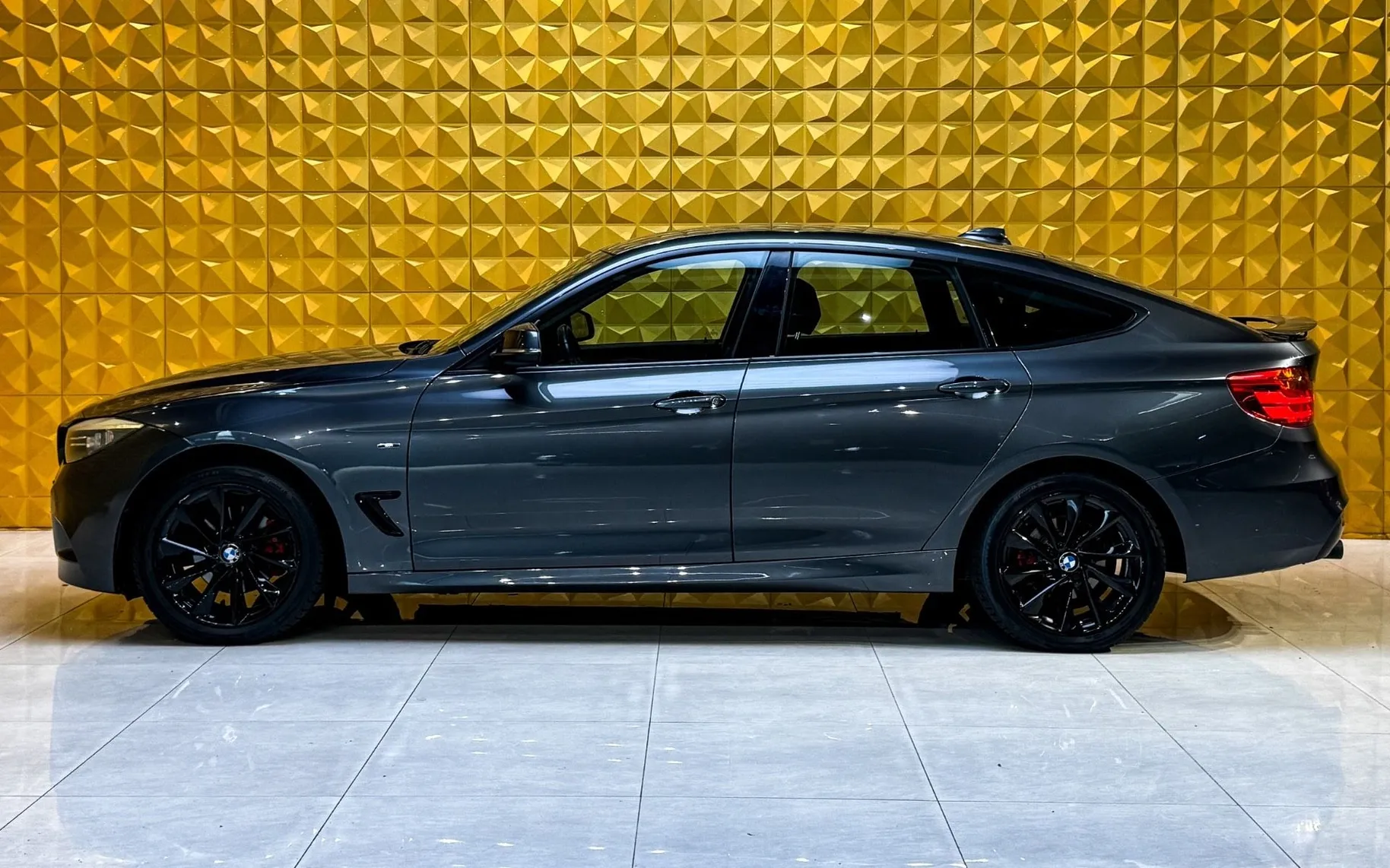 Zunanja slika - BMW serija 3 Gran Turismo: - 320d AUT.-M Sport-NAVI-TEMP-GRETJE-EL PRTLJAZNIK - 6