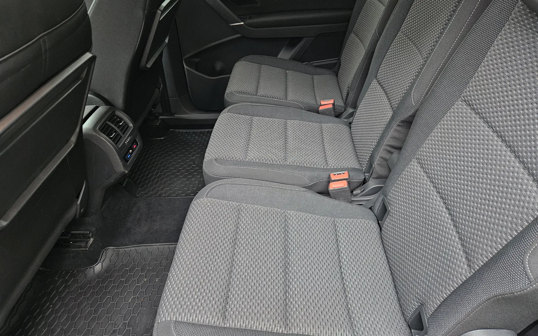 Notranja slika - Volkswagen Touran - 1,6 TDI BMT Family - 11